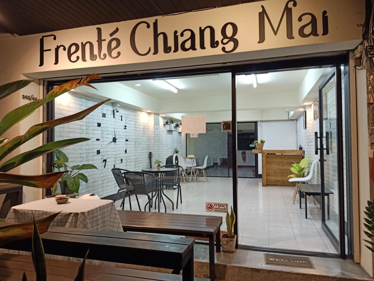 Frente Chiang Mai 호텔 외부 사진